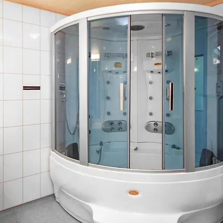 Дом отдыха Lovely In With Sauna Nedstrand
